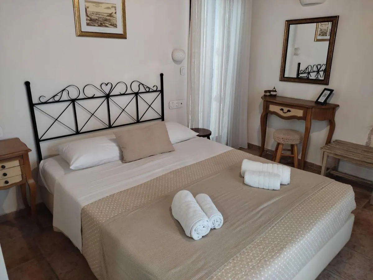 Loggia Traditional Suites Rethymno