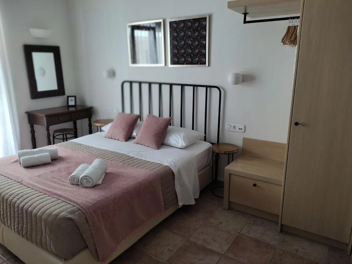 Loggia Traditional Suites Rethymno 0*,