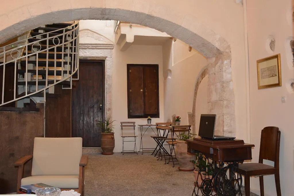 Loggia Traditional Suites Rethymno